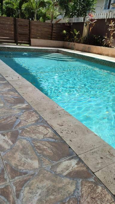 Central Upscale New Kingston Apt With Pool Экстерьер фото